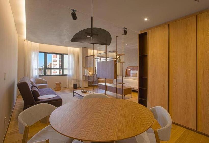 سوییت, Qoya Hotel Curitiba, Curio Collection By Hilton