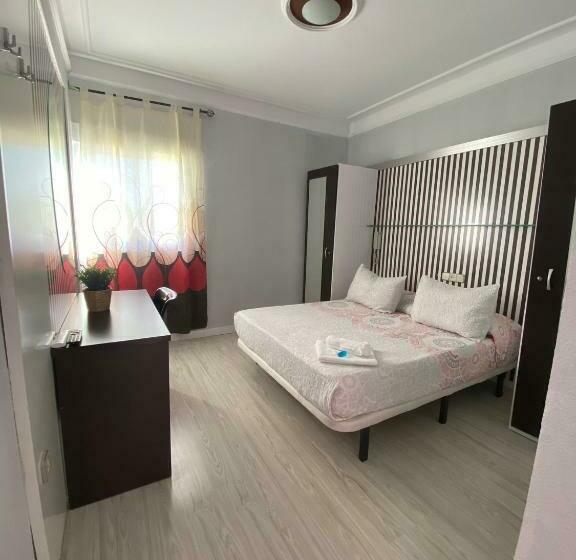 اتاق استاندارد, Hostal Fuente Del Pino