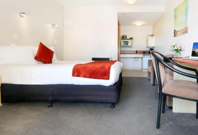 استودیوی سوپریور, Bella Vista Motel Invercargill