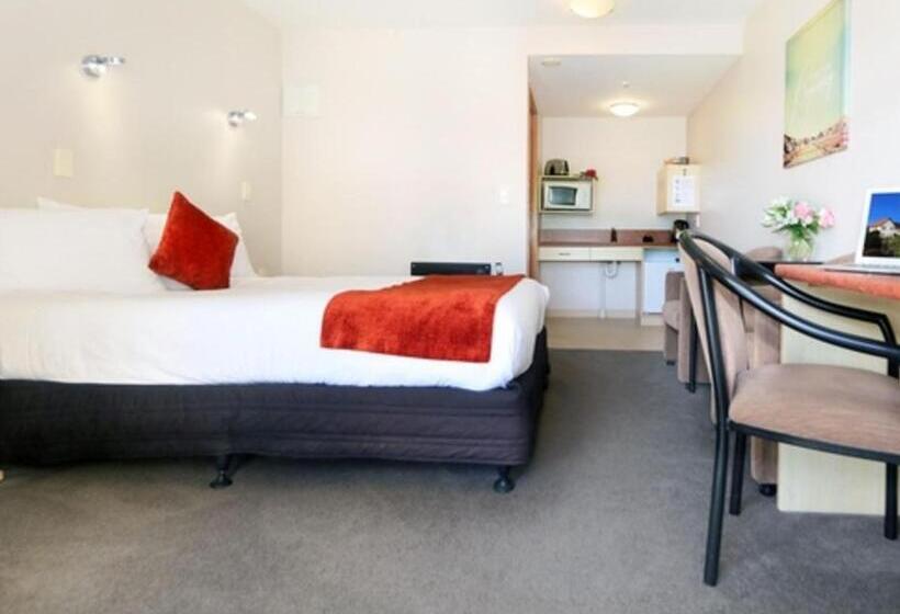 استودیوی سوپریور, Bella Vista Motel Invercargill