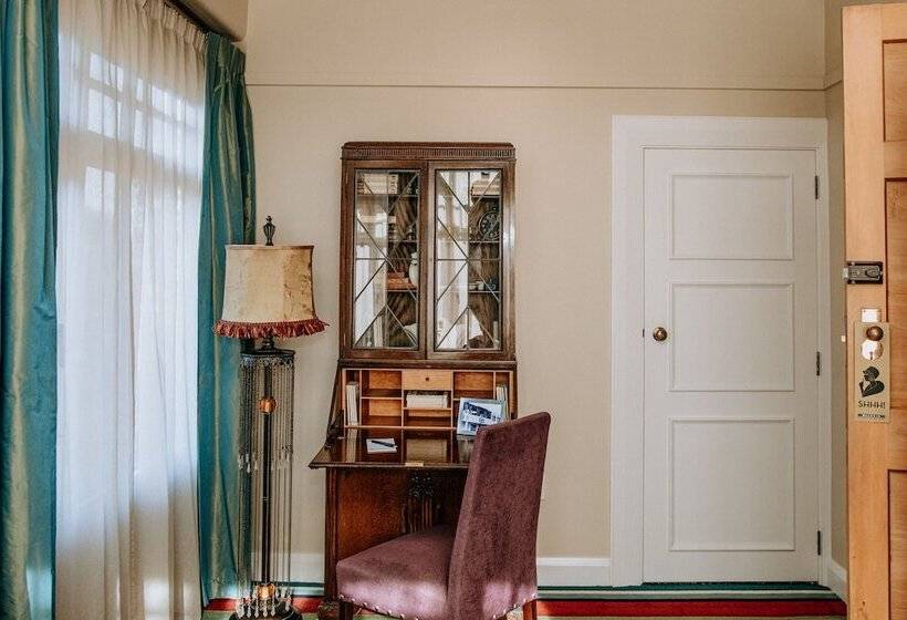 سوئیت رویال, Art Deco Masonic
