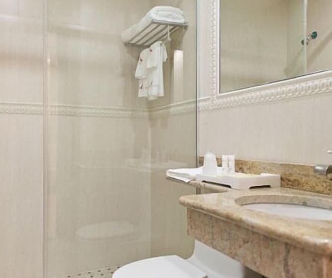اتاق لوکس, Asiatic Hotel   Flushing
