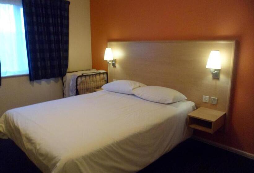 اتاق استاندارد, Metro Inns Huddersfield