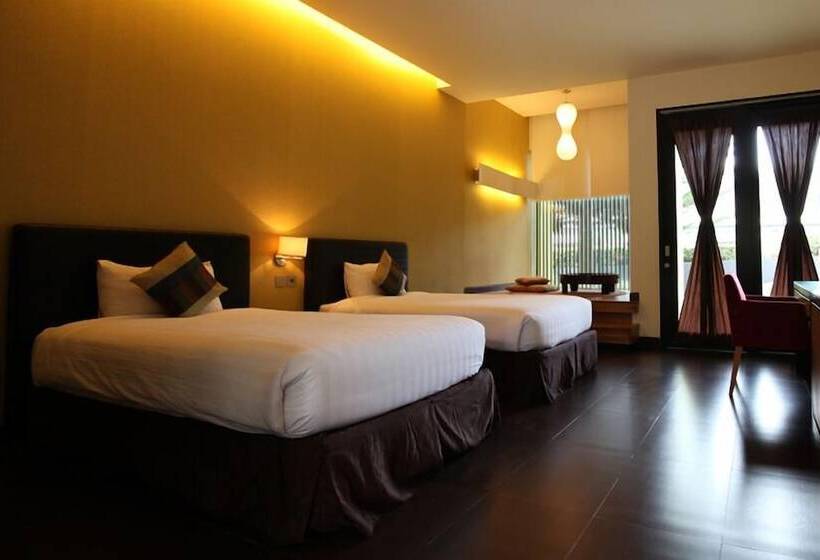 اتاق لوکس, Mikie Holiday Resort &