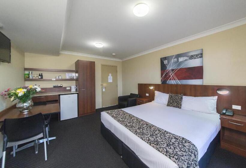اتاق استاندارد با تخت بزرگ برای معلولان, Rocky Resort Motor Inn