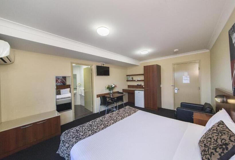 اتاق استاندارد با تخت بزرگ برای معلولان, Rocky Resort Motor Inn