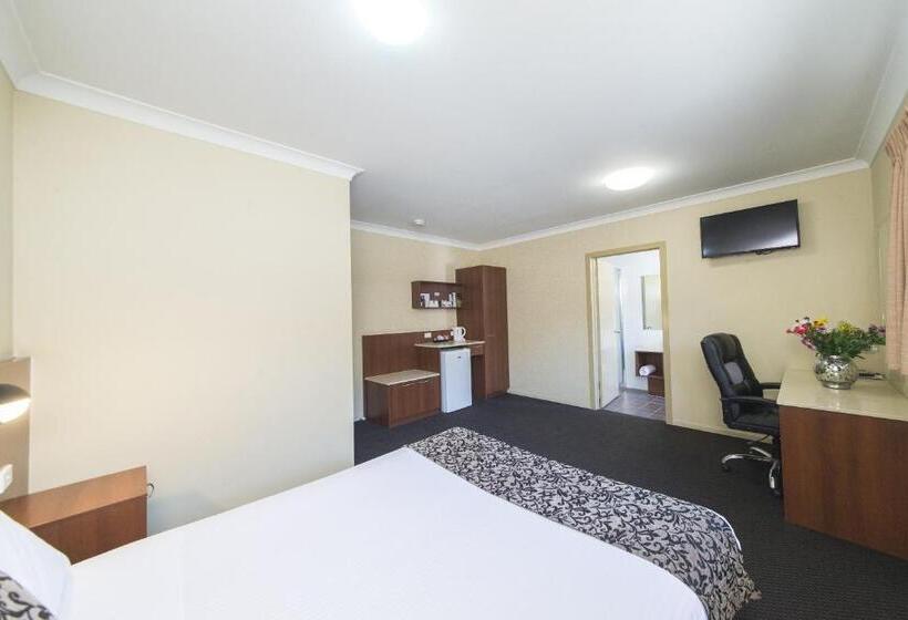 استودیوی استاندارد, Rocky Resort Motor Inn