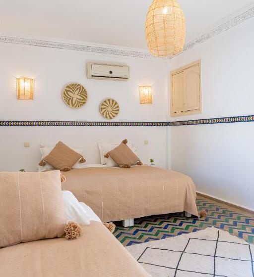 اتاق استاندارد سه نفره, Riad Le Marocain