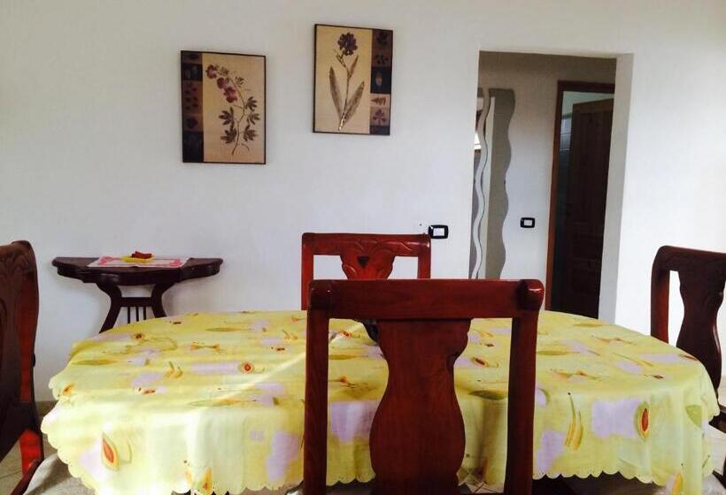 1 Bedroom Apartment, Villa Capri