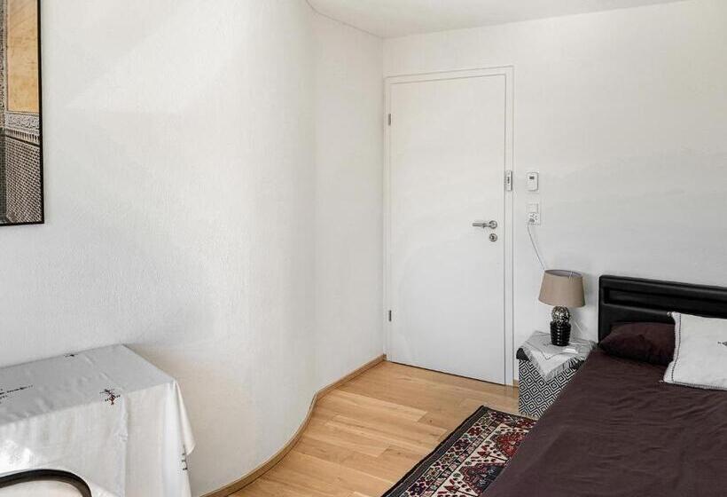 اتاق اکونومی, Haus Zur Lilie