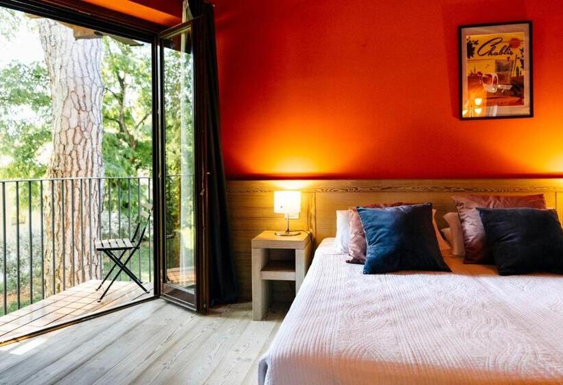 اتاق لوکس با بالکن, Accademia Vine Lodge