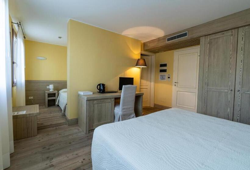 اتاق استاندارد سه نفره, Accademia Vine Lodge