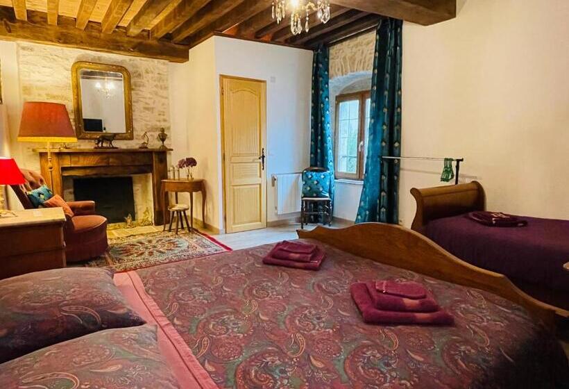اتاق کلاسیک سه تخته, Manoir Saint Pierre