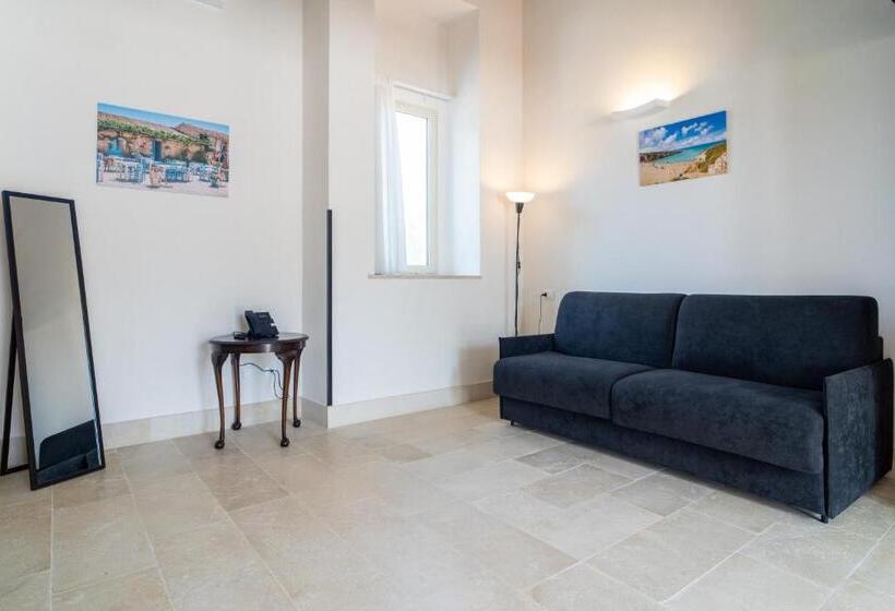 سوییت جونیور, Borgo Vita Novella