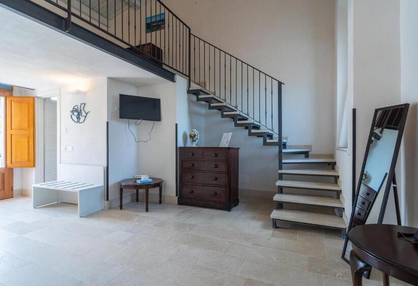 سوییت جونیور, Borgo Vita Novella