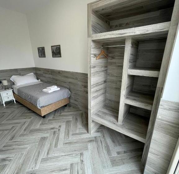 اتاق لوکس یک تخته, Holiday Rooms Rho