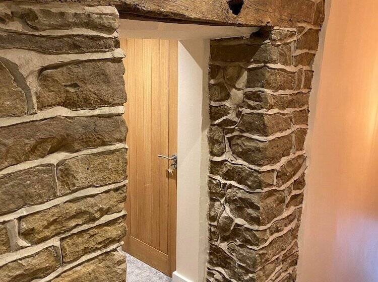 اتاق استاندارد, Bulls Head  Holymoorside