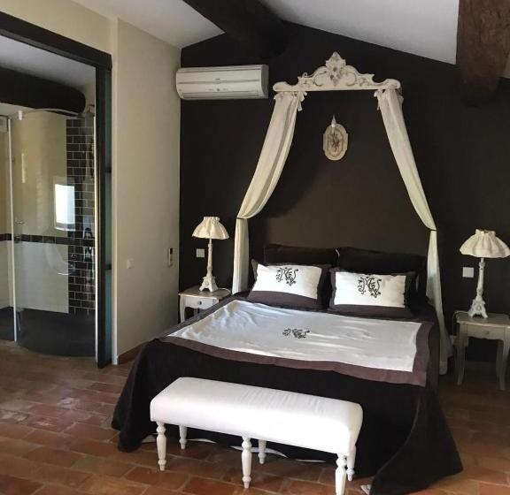 سوییت جونیور, Domaine Du Moulin De Villefranche