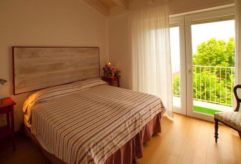 اتاق استاندارد با بالکن, B&b Viale Italia 22