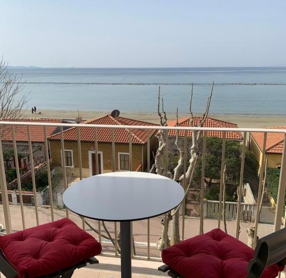 اتاق استاندارد با چشم‌انداز دریا, B&b Viale Italia 22