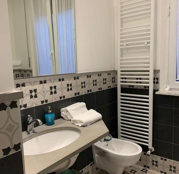 اتاق استاندارد, B&b Viale Italia 22