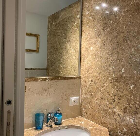 اتاق استاندارد یک نفره, B&b Viale Italia 22