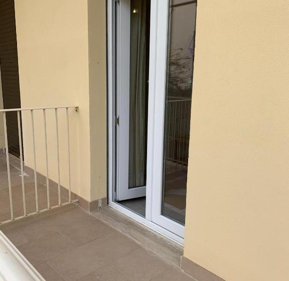 اتاق استاندارد یک نفره, B&b Viale Italia 22