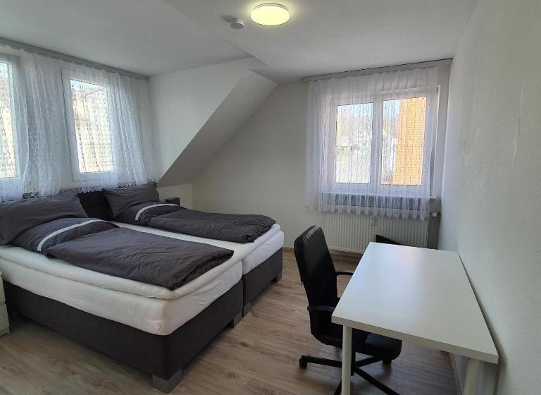 سوییت خانوادگی, Pension Bad Soden / Apartment And Rooms