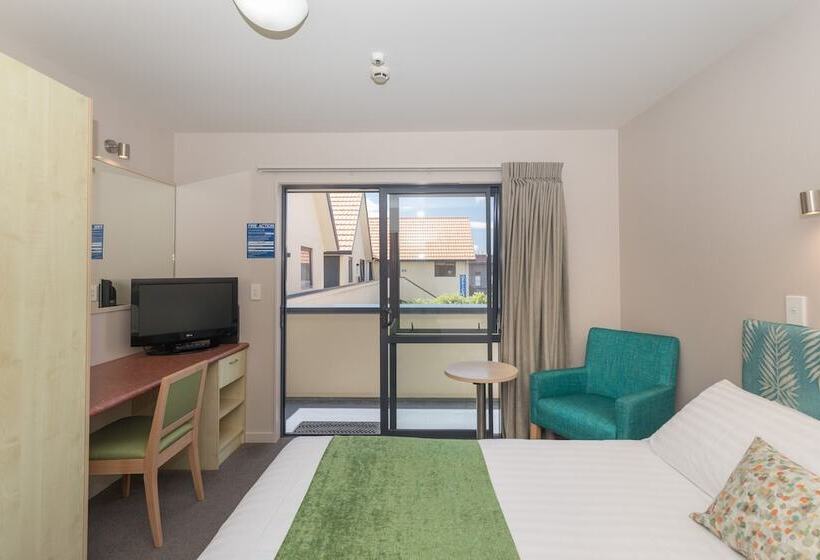 استودیوی استاندارد, Bella Vista Motel New Plymouth