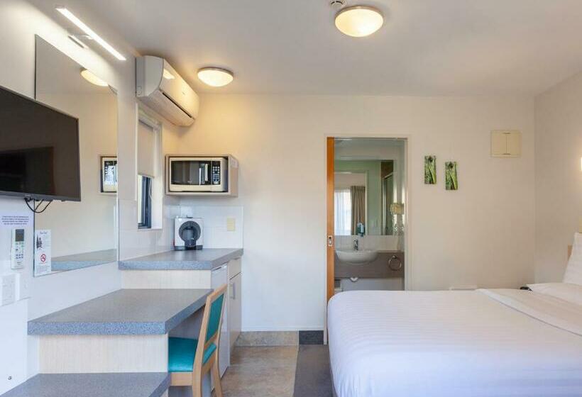 استودیوی استاندارد, Bella Vista Motel Whangarei