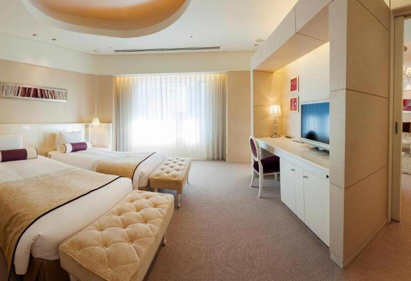 Suite Royale, Elsereine Osaka