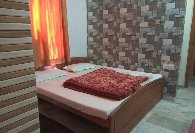 اتاق لوکس, Ganga Kripa