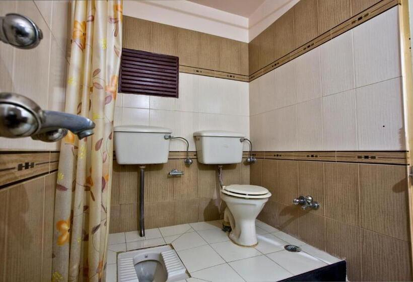 Standard Kolmen Hengen Huone, Kalyan