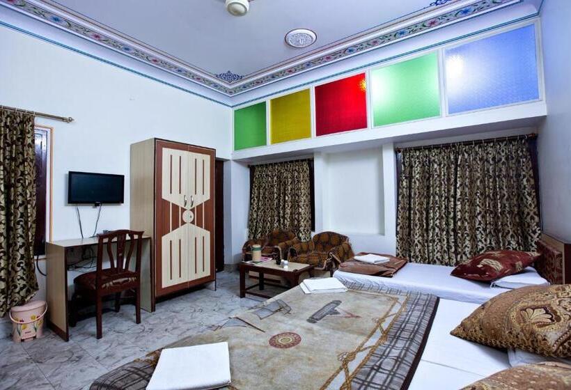 Habitación Triple Estándar, Kalyan, Jaipur