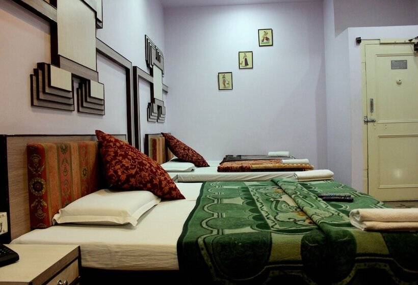 اتاق استاندارد چهار تخته, Kalyan, Jaipur
