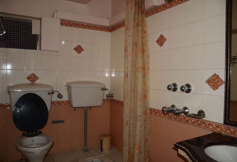 Standard Kolmen Hengen Huone, Kalyan