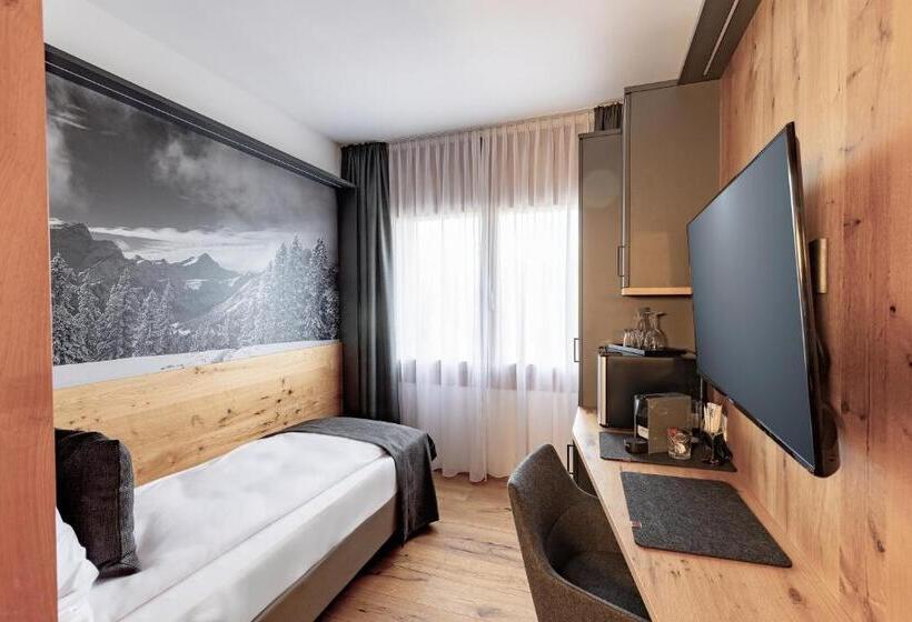 Quarto Estandar Individual, Landhaus Boutique Motel   Contactless Check In