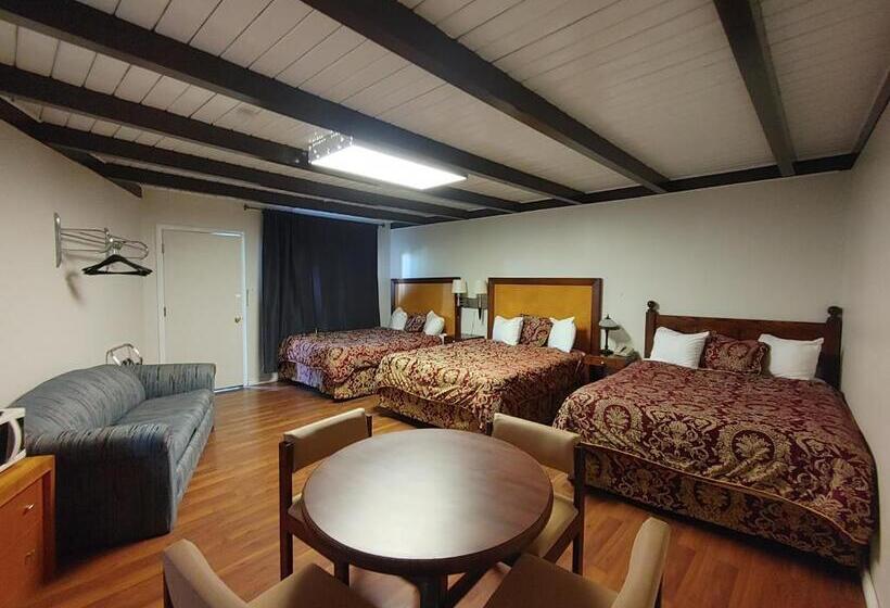 اتاق لوکس خانوادگی, Kootenay Country Inn