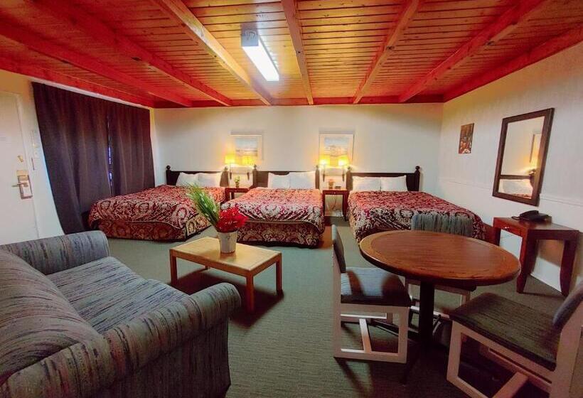 Deluxe Family Room, Kootenay Country Inn