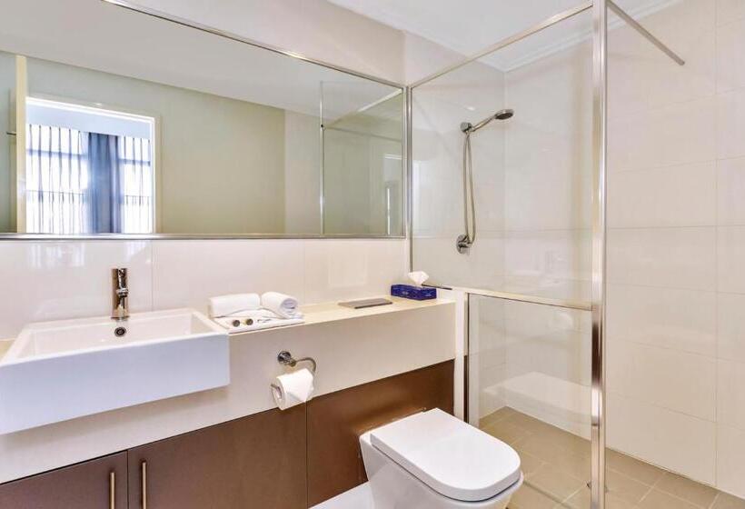 سوئیت با بالکن, New Haus By Hougoumont Hotel, Former Bannister 22