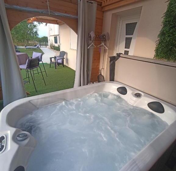 اتاق لوکس, Le Spa Des Lavandes