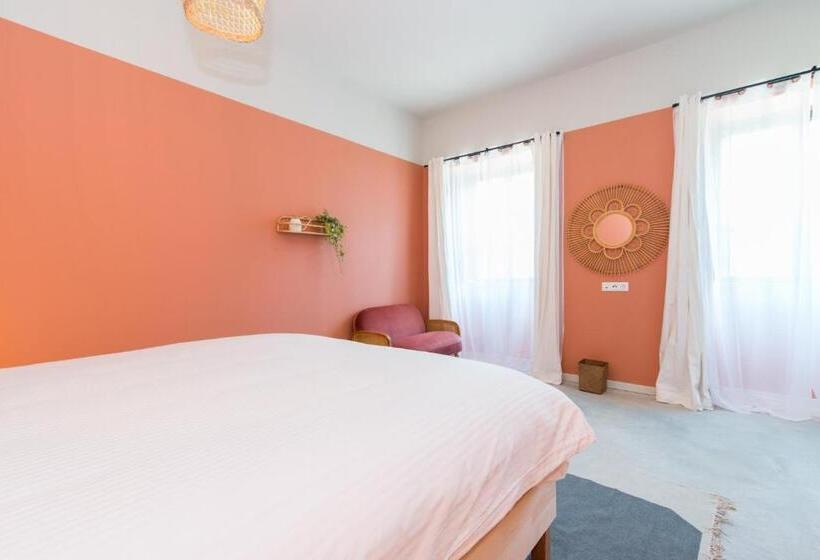 اتاق لوکس با تخت بزرگ, Casa Rosa Villa With Pool In Olhao Centre