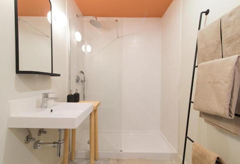 اتاق لوکس با تخت بزرگ, Casa Rosa Villa With Pool In Olhao Centre