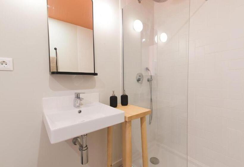 اتاق لوکس با تخت بزرگ, Casa Rosa Villa With Pool In Olhao Centre