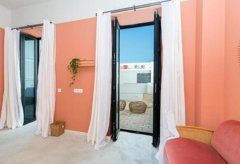 Deluxe Suite King Bed, Casa Rosa Villa With Pool In Olhao Centre