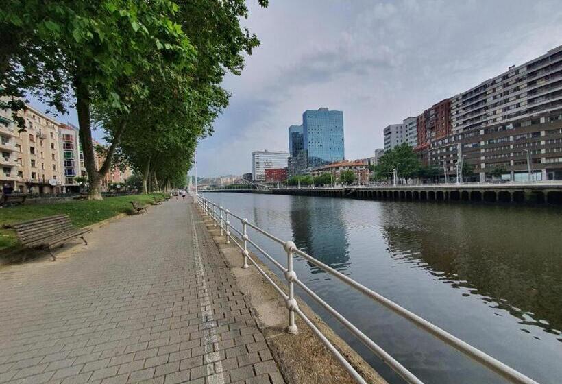 اتاق استاندارد یک تخته برای معلولان, Guggenheim Riverview Hbi01297