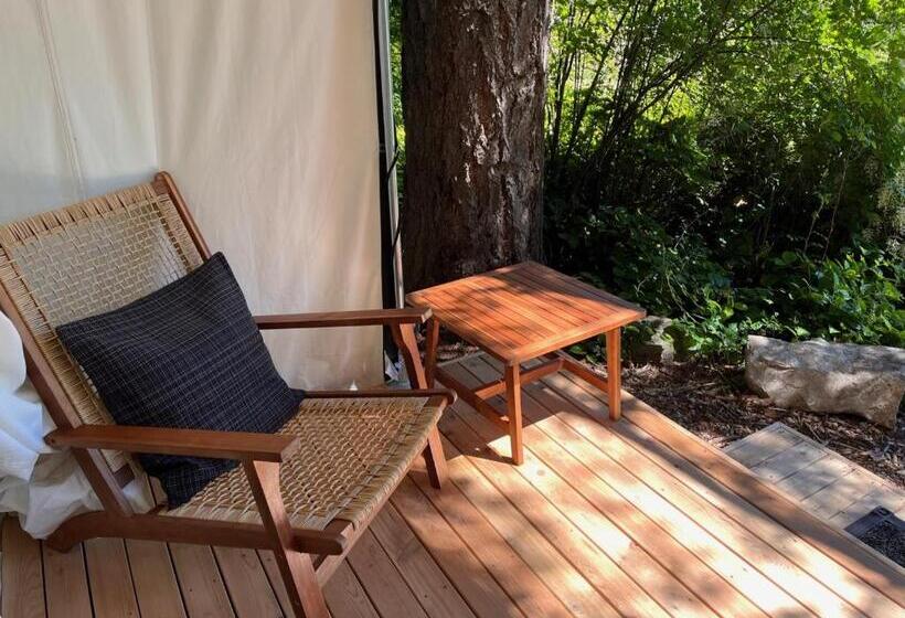 چادر با خدمات رفاهی استاندارد, Lopez Farm Cottages & Tent Camping