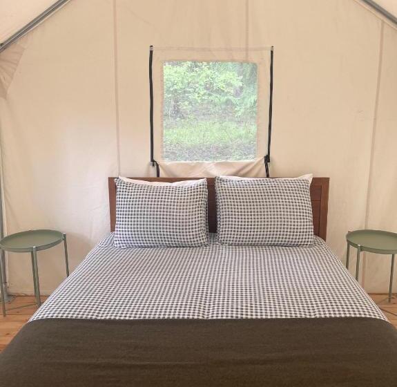 چادر با خدمات رفاهی استاندارد, Lopez Farm Cottages & Tent Camping