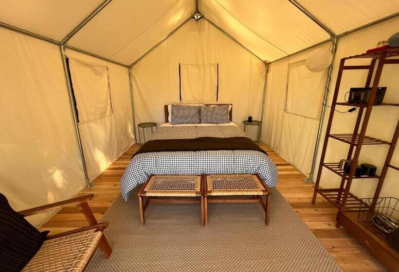 چادر با خدمات رفاهی استاندارد, Lopez Farm Cottages & Tent Camping