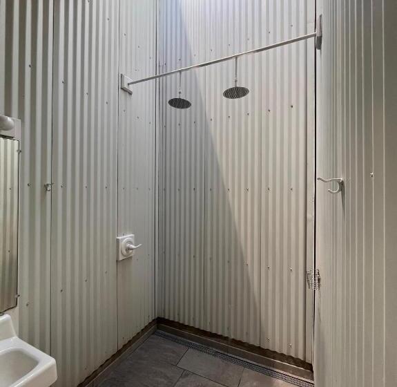 چادر با خدمات رفاهی استاندارد, Lopez Farm Cottages & Tent Camping